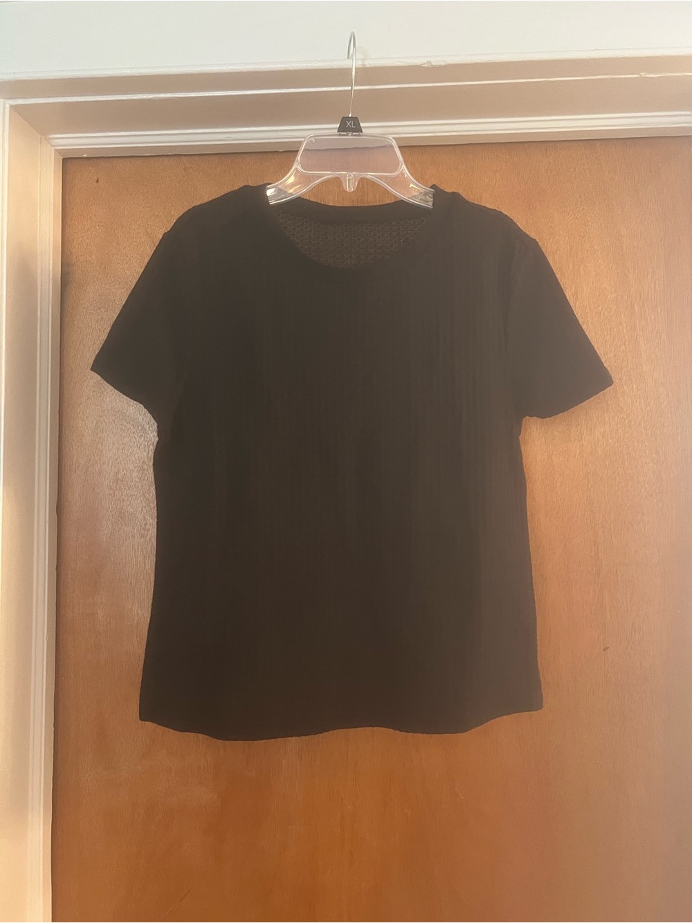SHEIN Women’s Black Textured Cap Sleeve Classic Crewneck Top